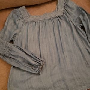 Denim shirt with loose sleeves